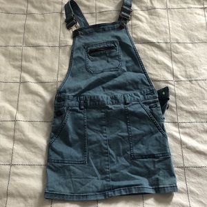 Overall denim skirt